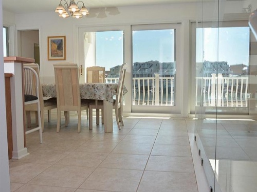WaterFront Luxury Condo